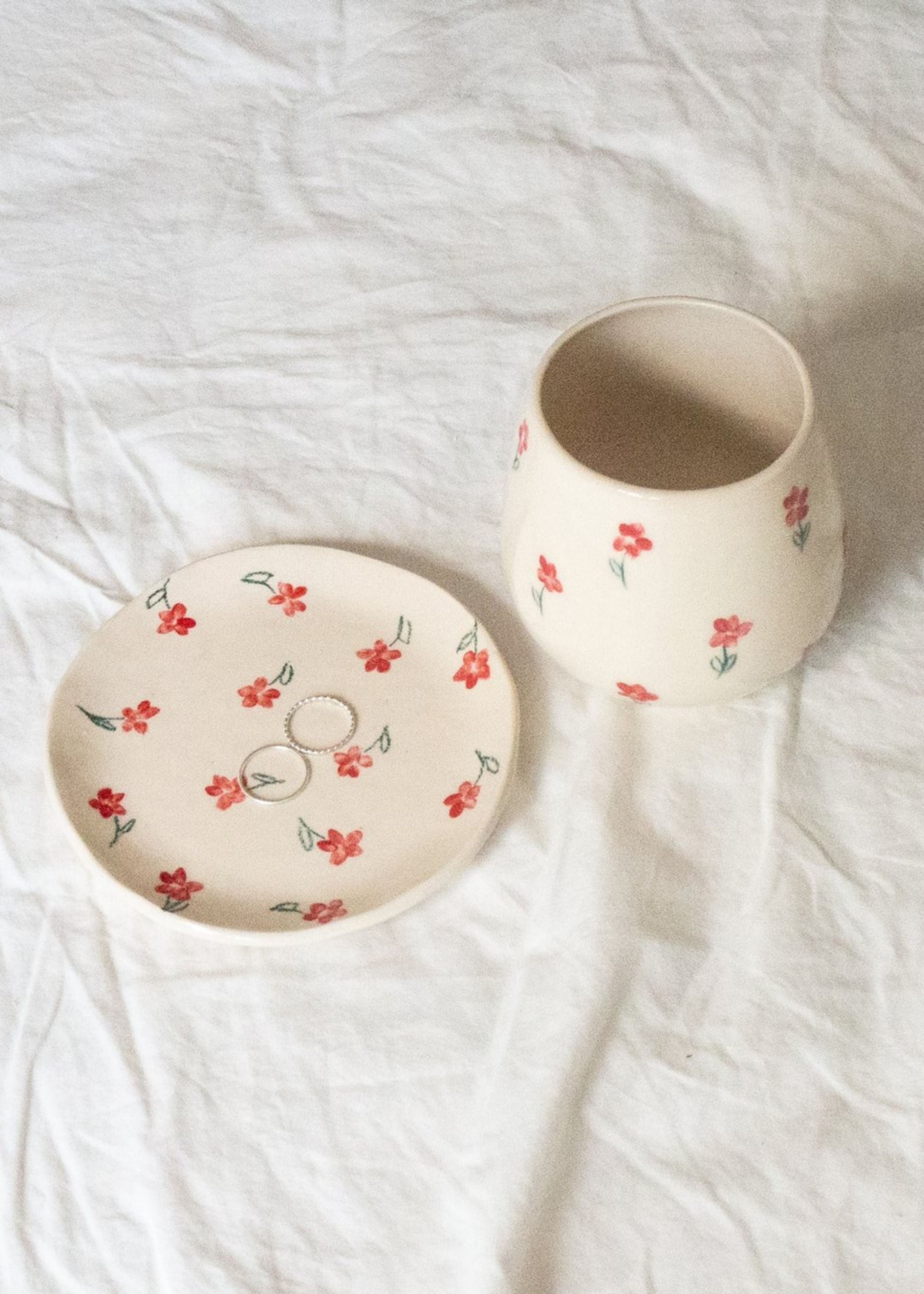 Red poppy catchall plate