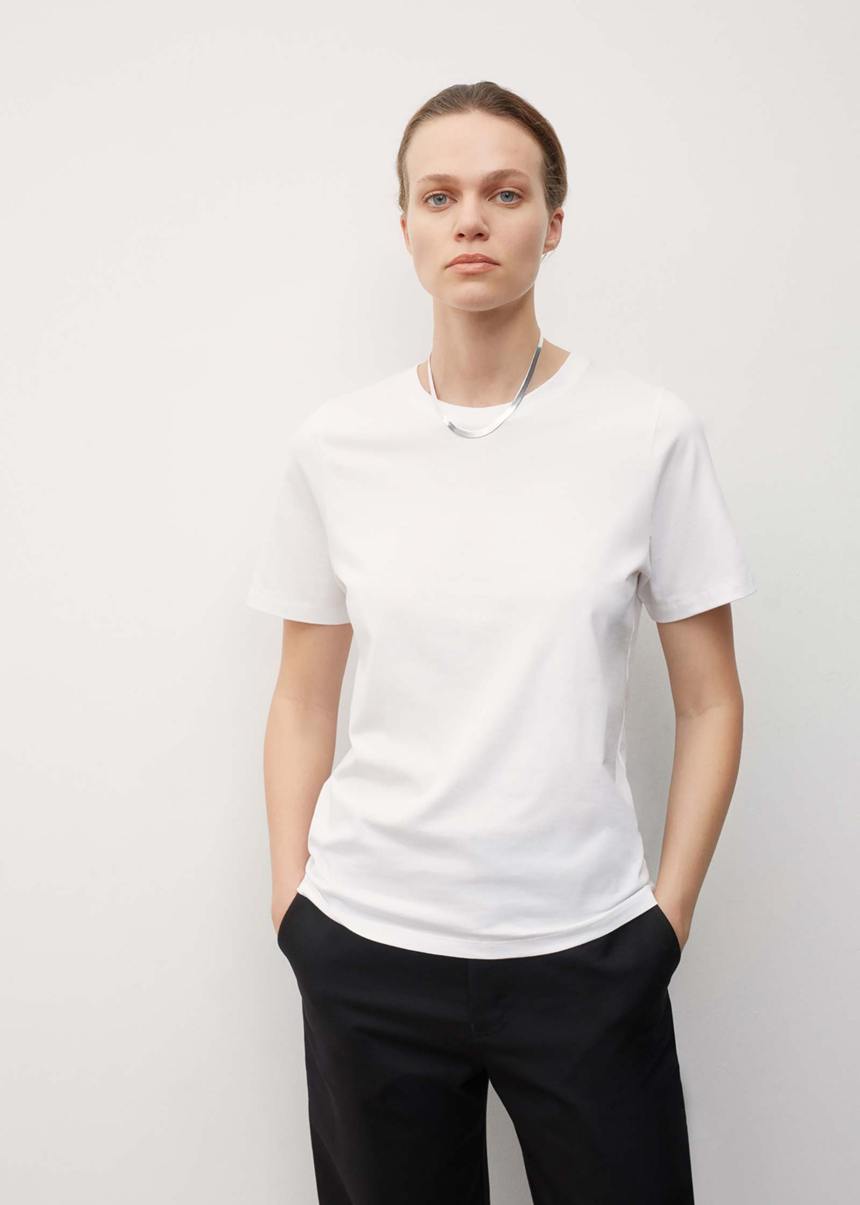 Apparel (non-consignment)